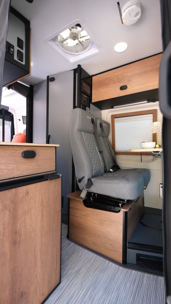 2026 Mercedes-Benz Winnebago Revel 44E