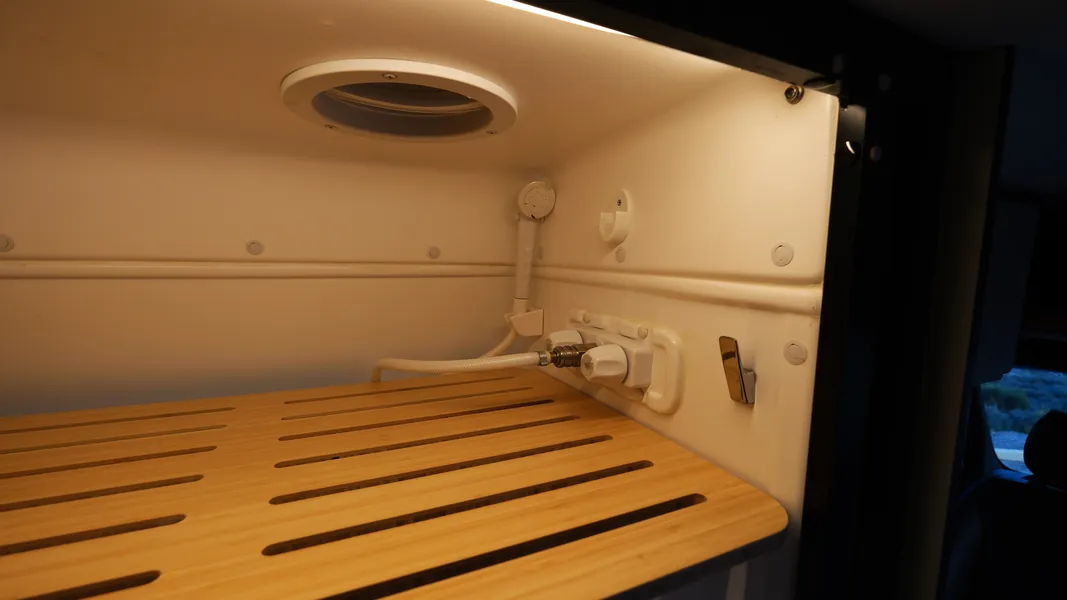 2024 Mercedes-Benz Revel Tan 4x4 interior