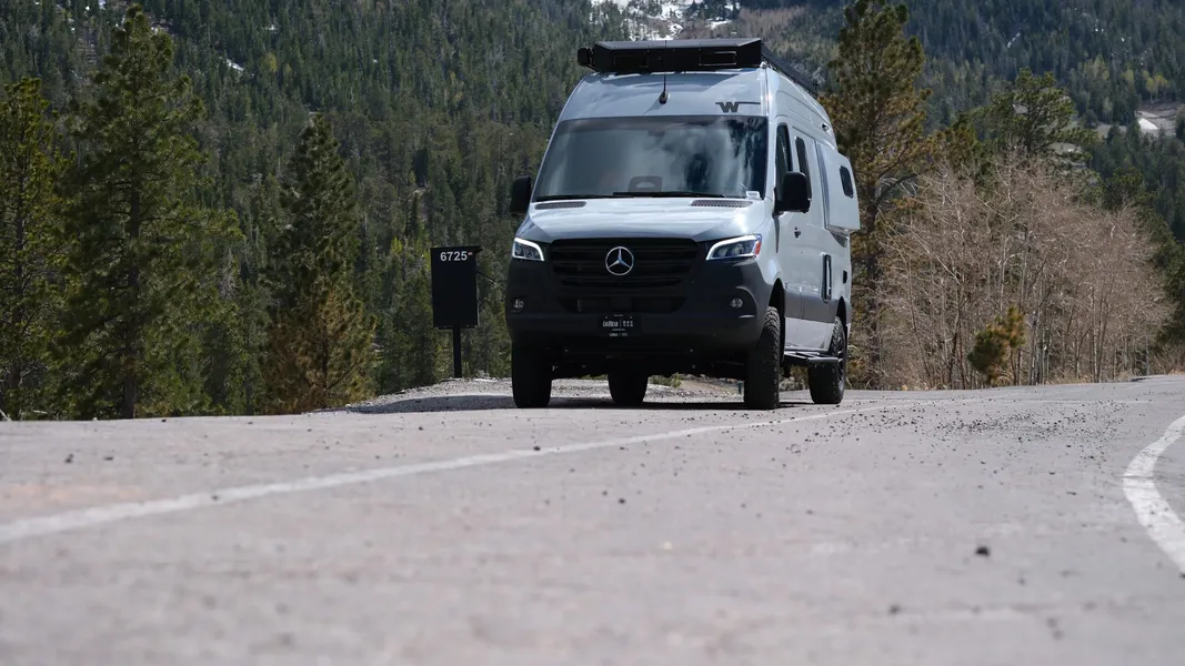 Mercedes Revel exterior